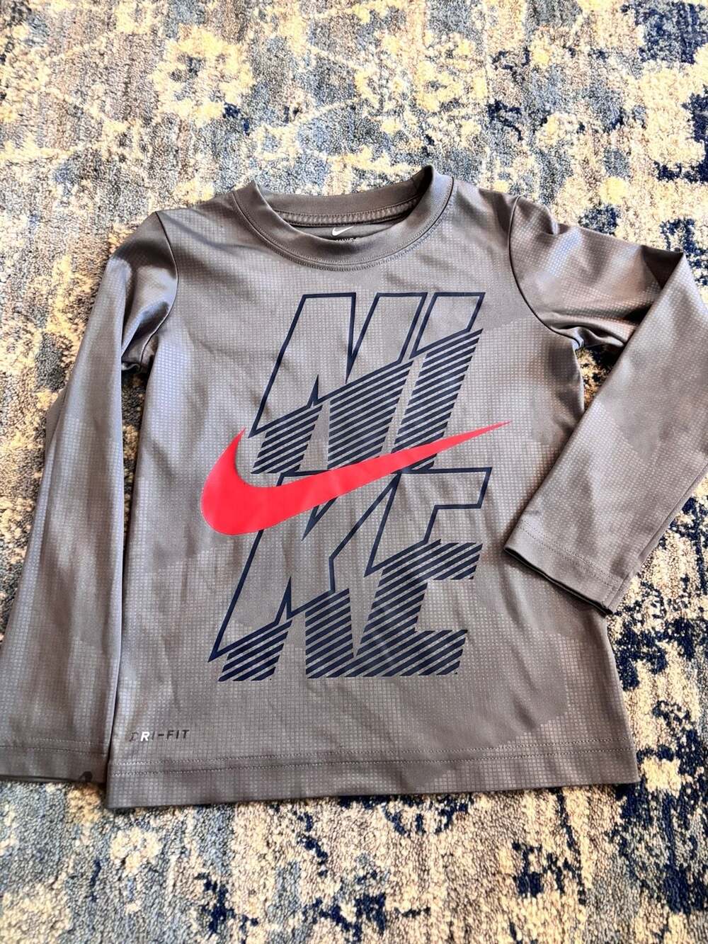 Nike Dri-FIT Toddler Boys Graphic Long Sleeve T-Shirt Grey Size 4-5 YRS